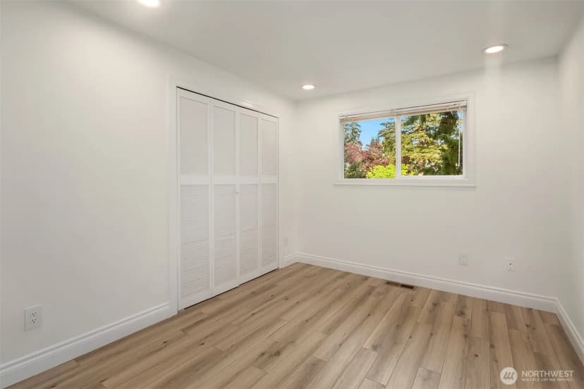 Property photo for 1421 Nw 196th St, Shoreline photo 15