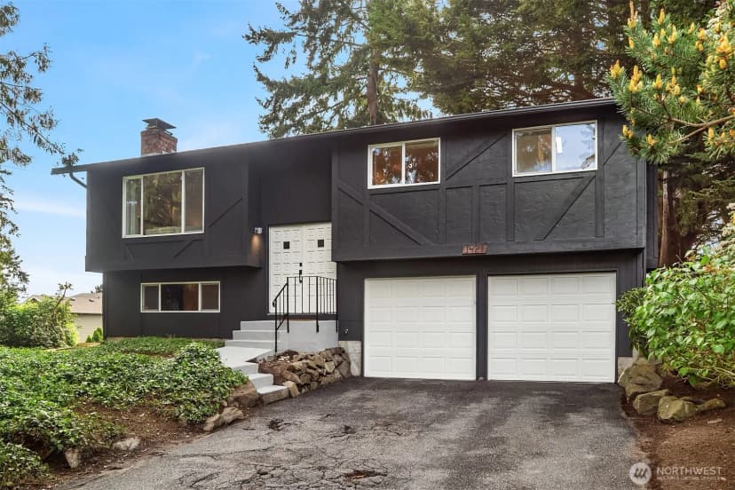 Property photo for 1421 Nw 196th St, Shoreline