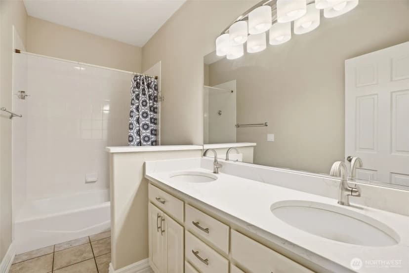 Property photo for 1611 E Heritage Lane, Spokane photo 32