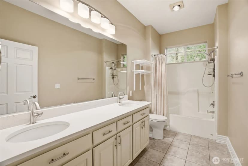 Property photo for 1611 E Heritage Lane, Spokane photo 20