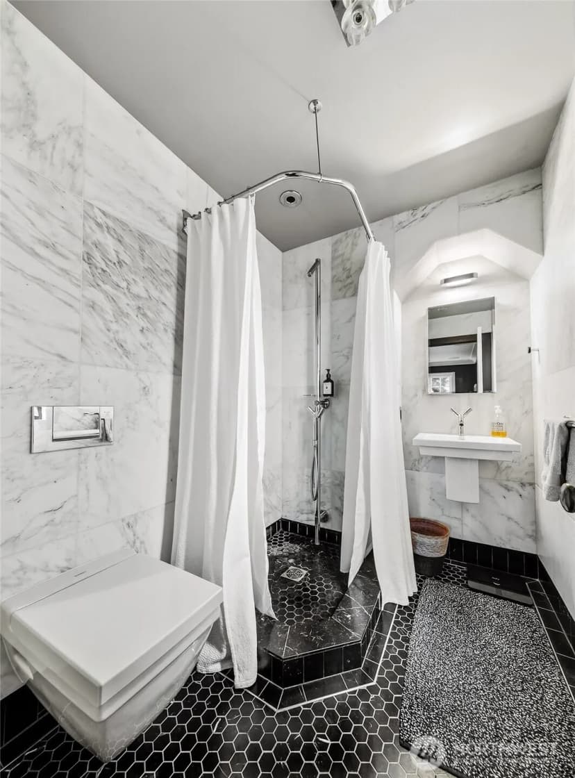 Property photo for 3822 S Court Street, Seattle photo 17