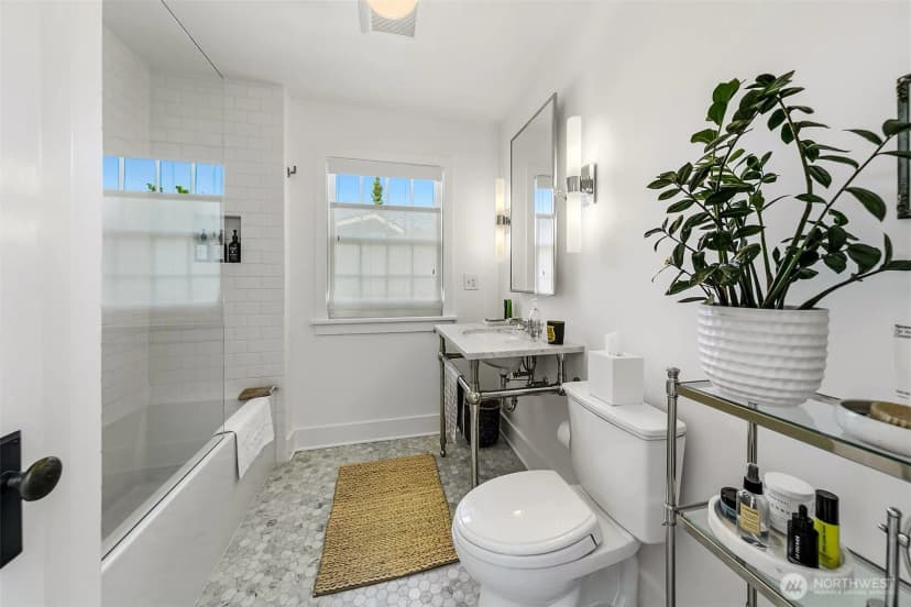 Property photo for 3822 S Court Street, Seattle photo 29