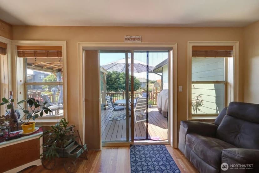 Property photo for 33007 G Place, Ocean Park photo 15