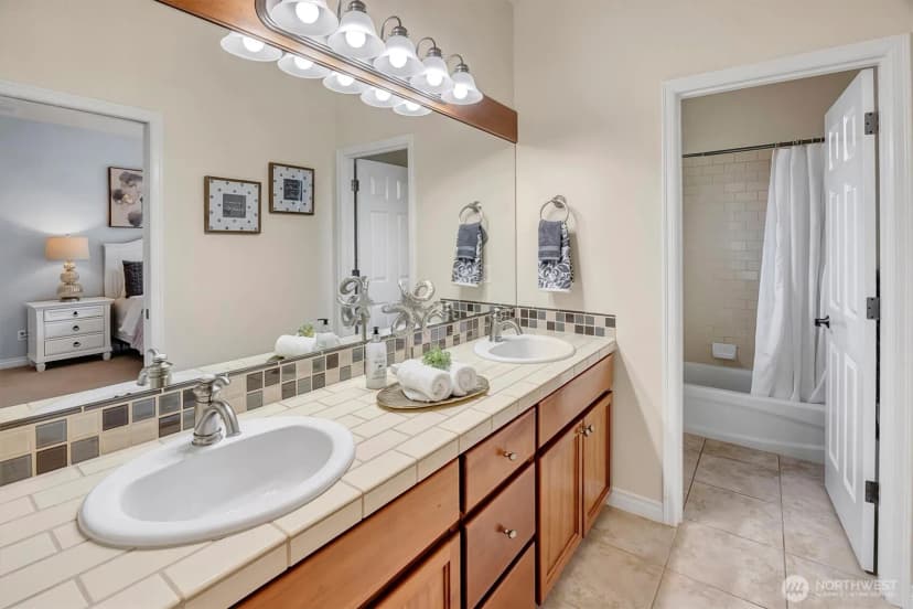 Property photo for 23419 Se 51st Place, Issaquah photo 30