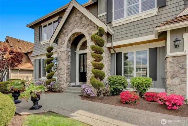 Property photo for 23419 Se 51st Place, Issaquah photo 3