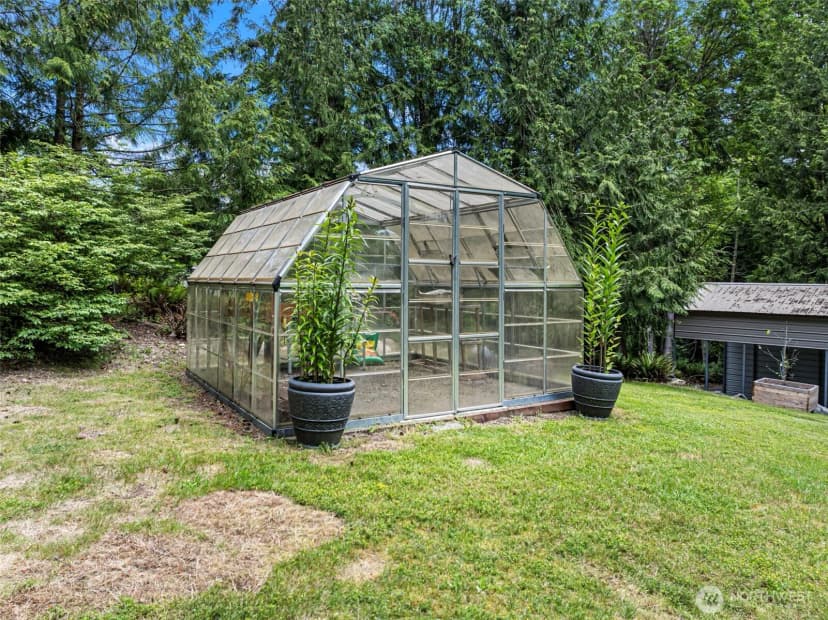 Property photo for 19545 Park Boulevard Ne, Suquamish photo 30
