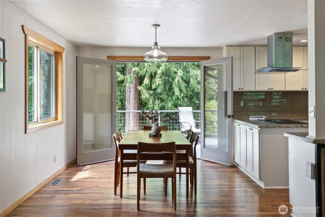 Property photo for 19545 Park Boulevard Ne, Suquamish photo 5