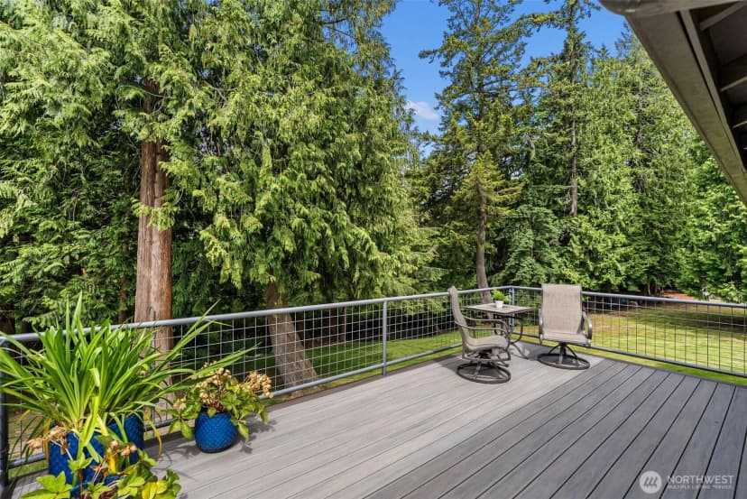 Property photo for 19545 Park Boulevard Ne, Suquamish photo 13
