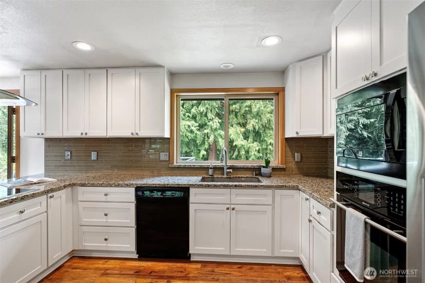 Property photo for 19545 Park Boulevard Ne, Suquamish photo 10