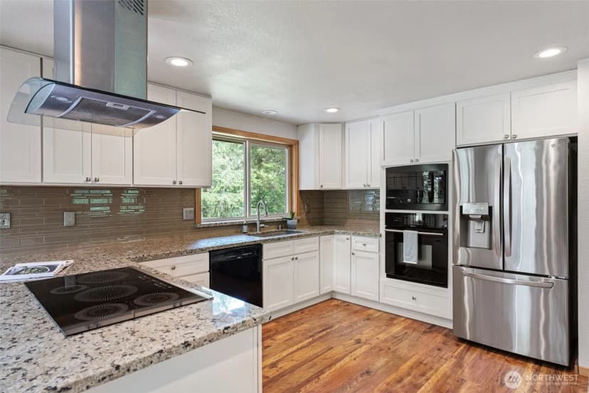 Property photo for 19545 Park Boulevard Ne, Suquamish photo 9