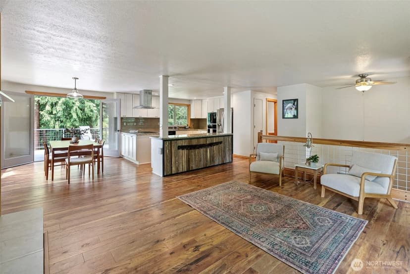 Property photo for 19545 Park Boulevard Ne, Suquamish photo 4