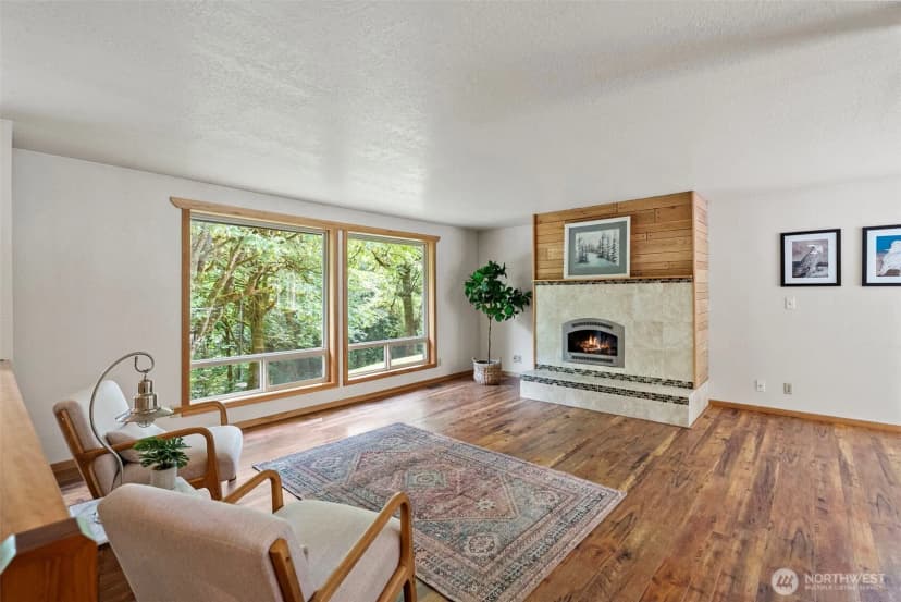 Property photo for 19545 Park Boulevard Ne, Suquamish photo 3