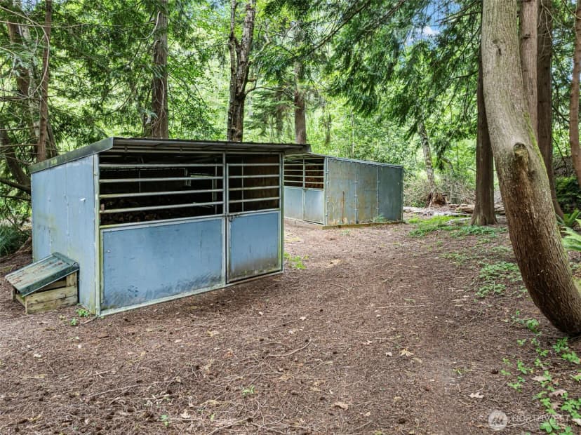 Property photo for 19545 Park Boulevard Ne, Suquamish photo 35
