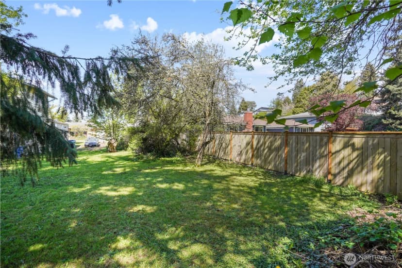 Property photo for 1417 Sw Donovan Street, Seattle photo 4