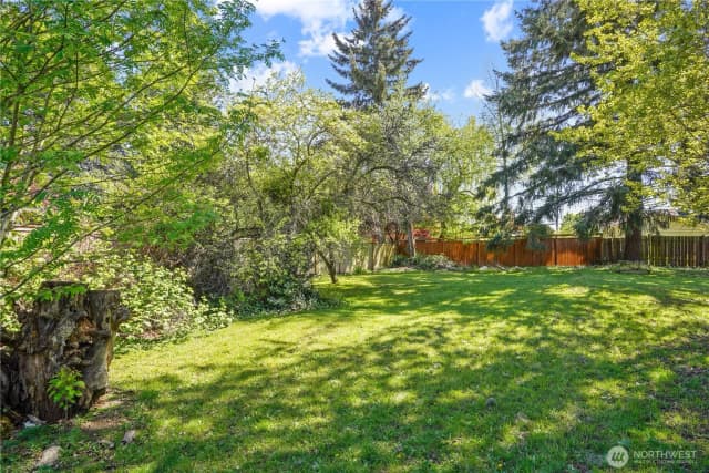 Property photo for 1417 Sw Donovan Street, Seattle photo 2