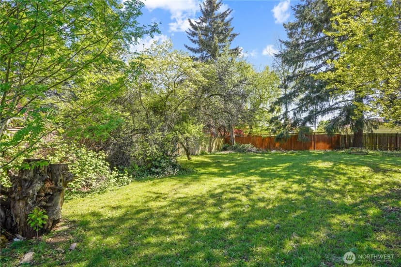 Property photo for 1417 Sw Donovan Street, Seattle photo 2