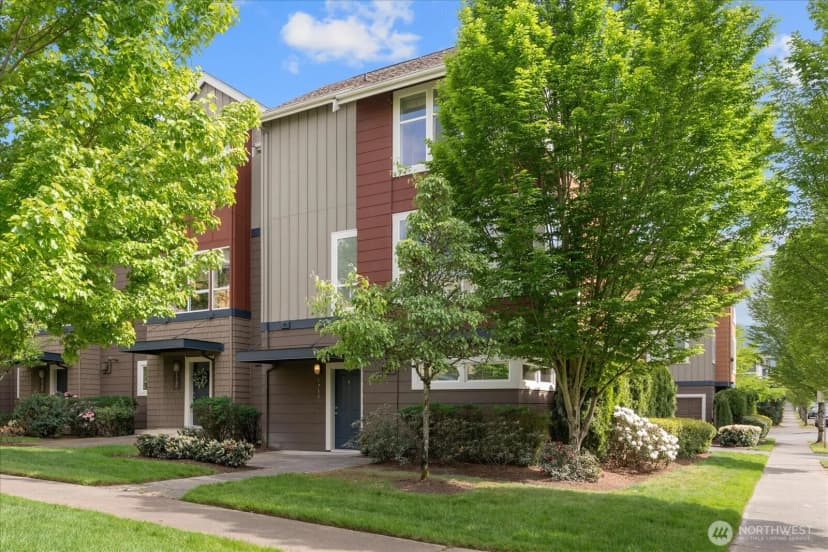 Property photo for 1716 24th Avenue Ne, Issaquah photo 4