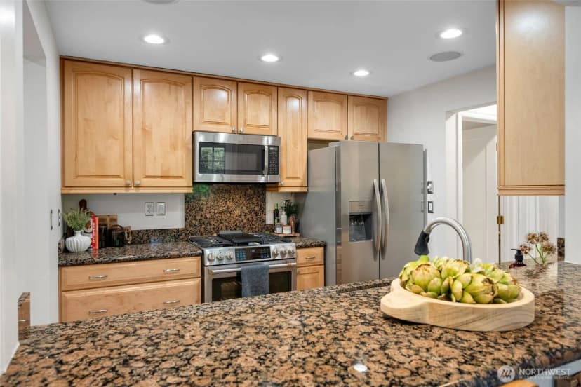 Property photo for 4732 45th Avenue Ne, Seattle photo 13
