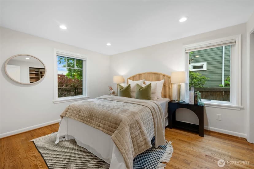 Property photo for 4732 45th Avenue Ne, Seattle photo 17