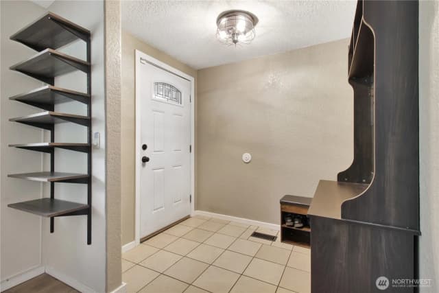 Property photo for 31113 W Whitehorse Drive, Arlington photo 3