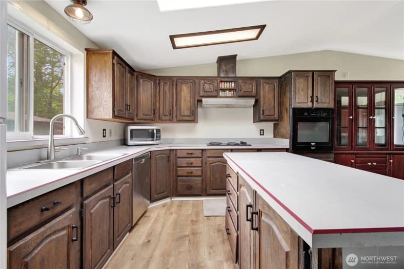 Property photo for 31113 W Whitehorse Drive, Arlington photo 9