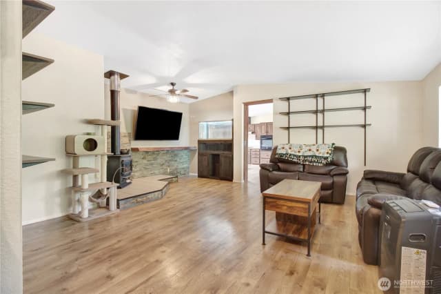 Property photo for 31113 W Whitehorse Drive, Arlington photo 4