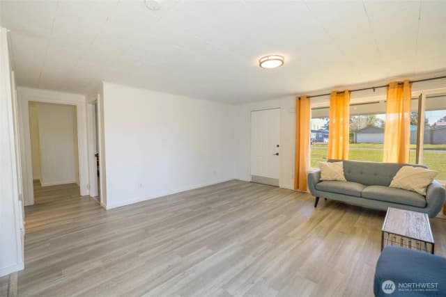 Property photo for 621 N Broadway, Westport photo 3