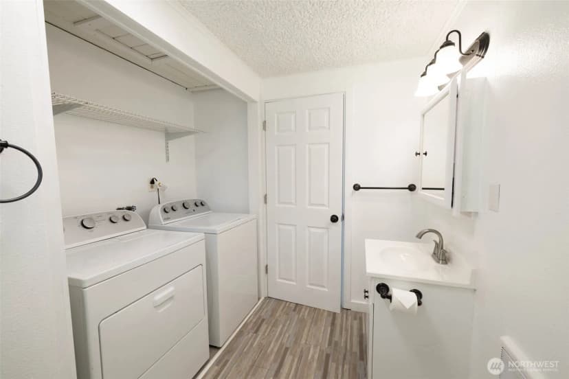 Property photo for 621 N Broadway, Westport photo 11