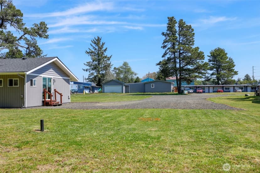 Property photo for 621 N Broadway, Westport photo 18