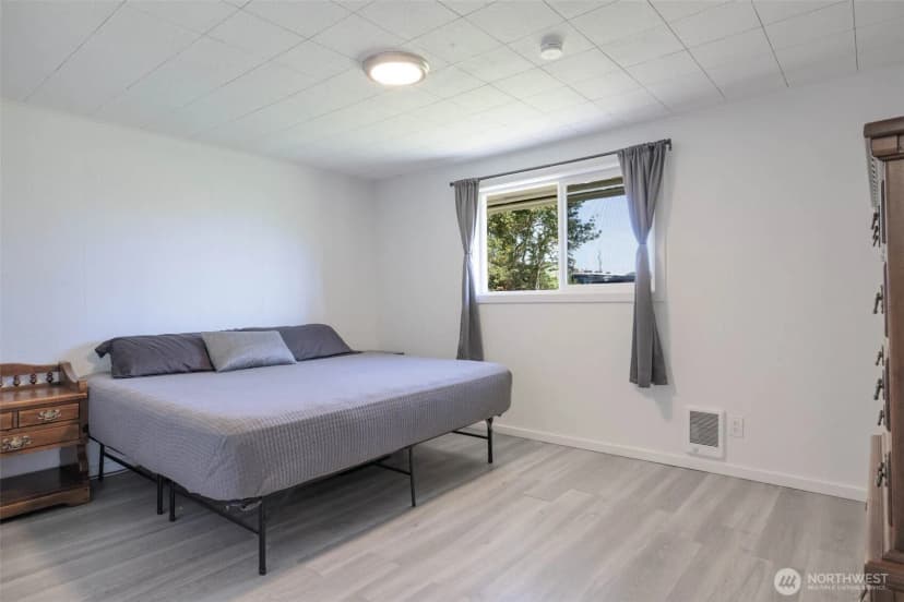 Property photo for 621 N Broadway, Westport photo 9