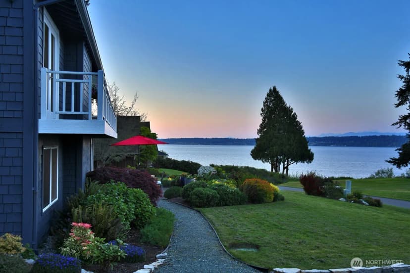 Property photo for 4654 Strawbridge Lane, Langley photo 2