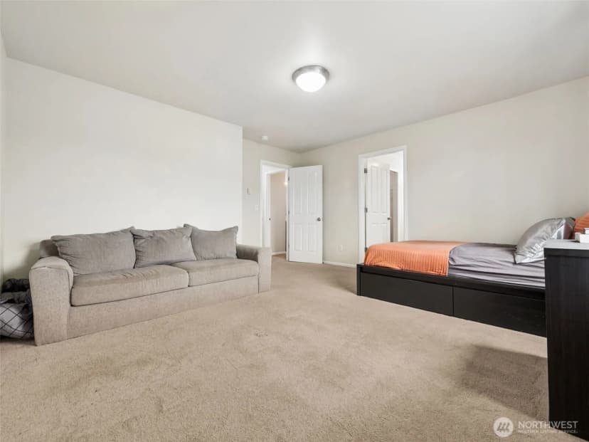 Property photo for 5879 Pennsylvania Street Se, Lacey photo 14