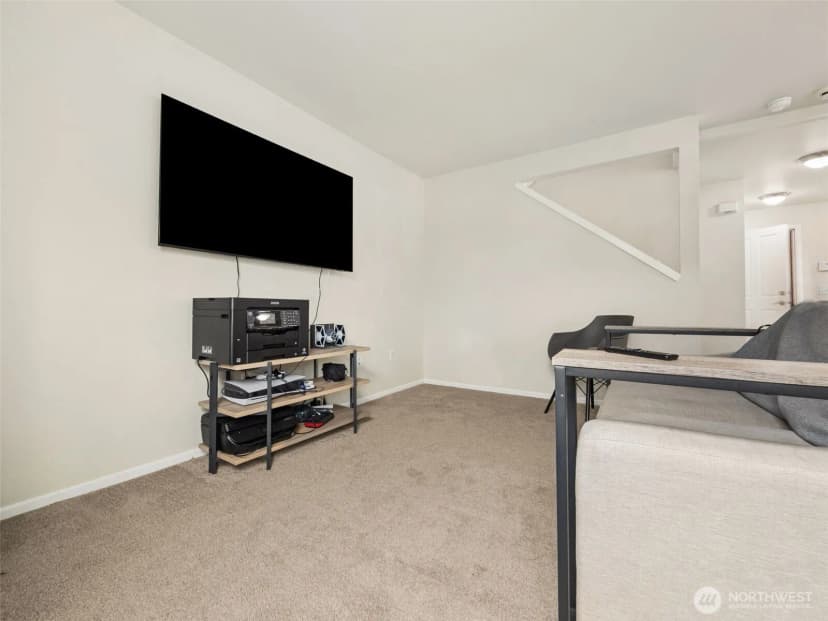 Property photo for 5879 Pennsylvania Street Se, Lacey photo 9
