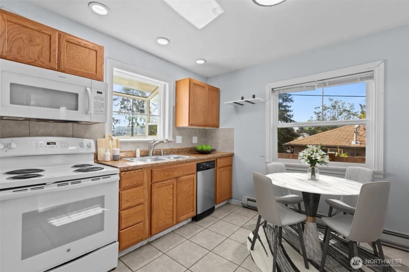 Property photo for 264 Taylor Ave Nw, Renton photo 9