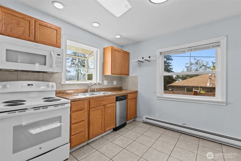 Property photo for 264 Taylor Ave Nw, Renton photo 10