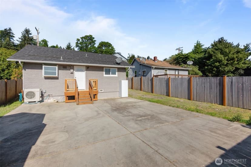 Property photo for 264 Taylor Ave Nw, Renton photo 26