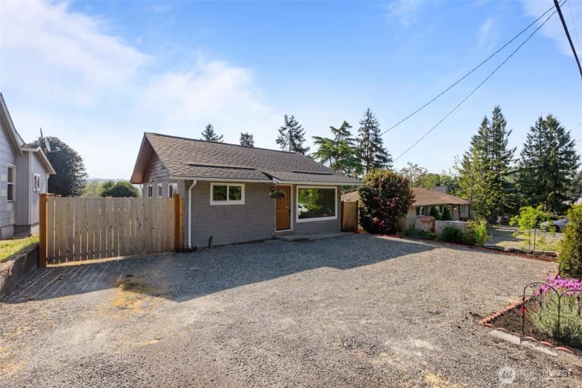 Property photo for 264 Taylor Ave Nw, Renton