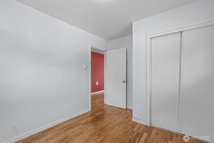 Property photo for 264 Taylor Ave Nw, Renton photo 18