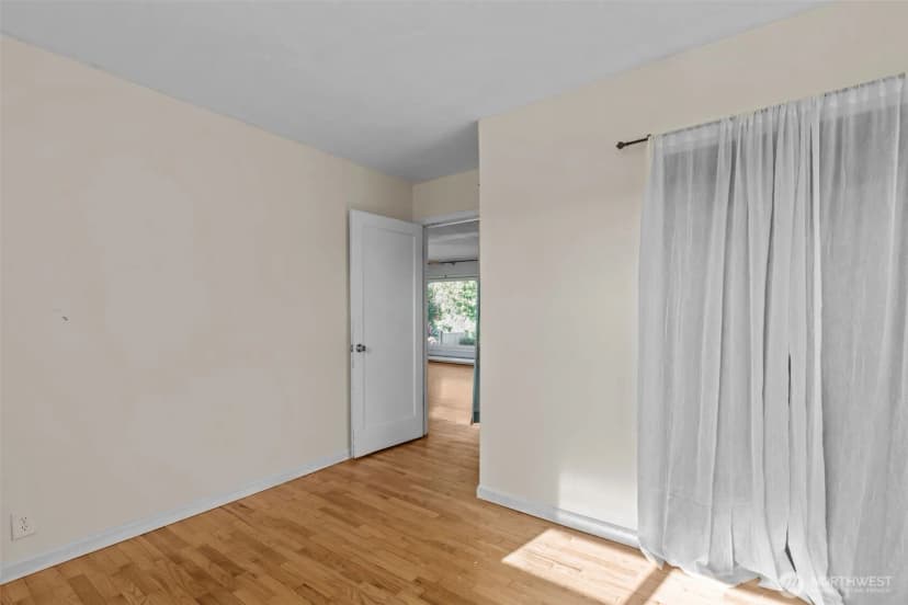 Property photo for 264 Taylor Ave Nw, Renton photo 23