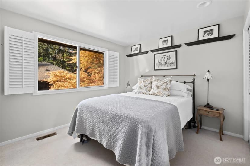 Property photo for 11726 Ne 41st Street, Kirkland photo 22