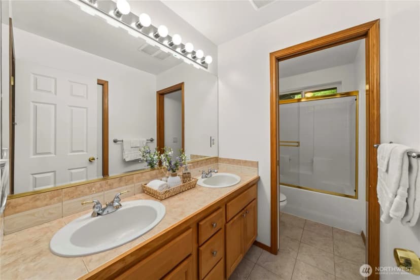 Property photo for 27116 117th Place Se, Kent photo 28