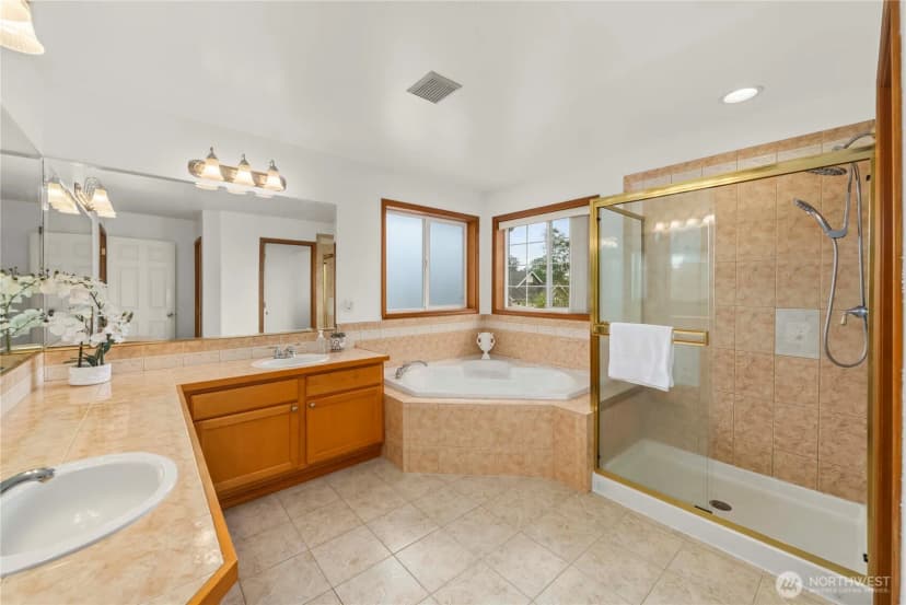Property photo for 27116 117th Place Se, Kent photo 32