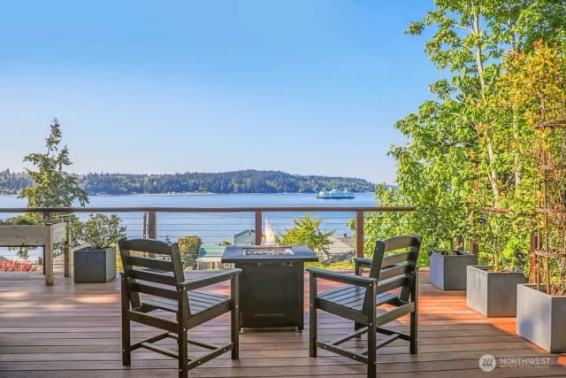 Property photo for 4652 E Hillcrest Drive, Port Orchard photo 3