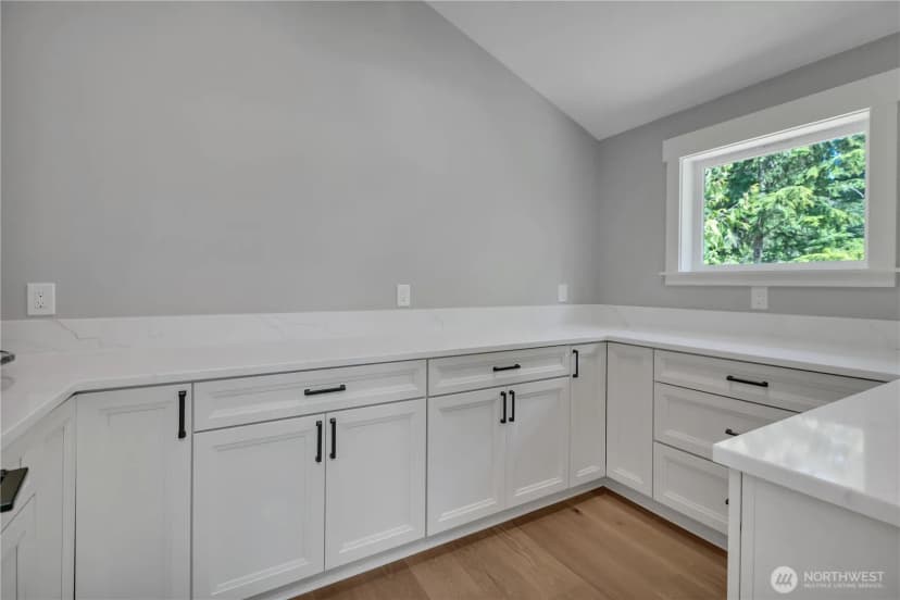 Property photo for 23420 253rd Avenue Se, Maple Valley photo 11