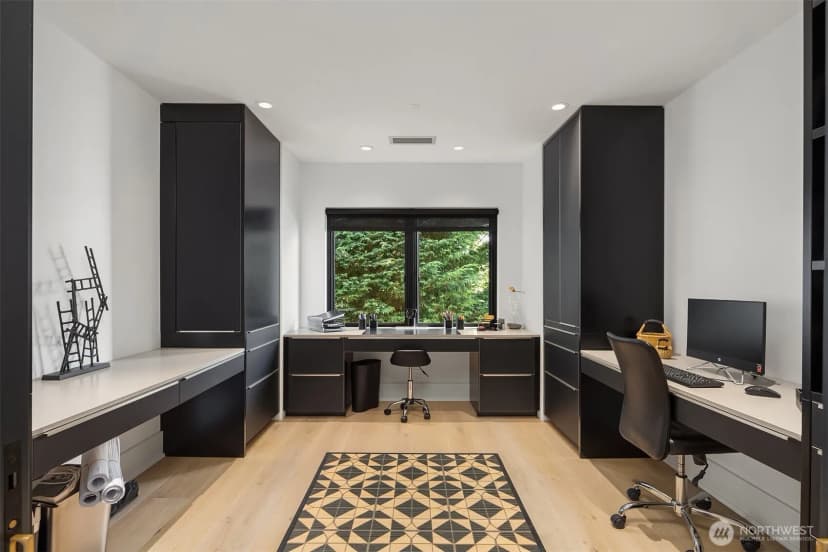 Property photo for 9205 Se Shoreland Drive, Bellevue photo 20