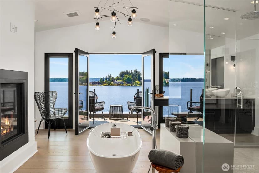 Property photo for 9205 Se Shoreland Drive, Bellevue photo 18