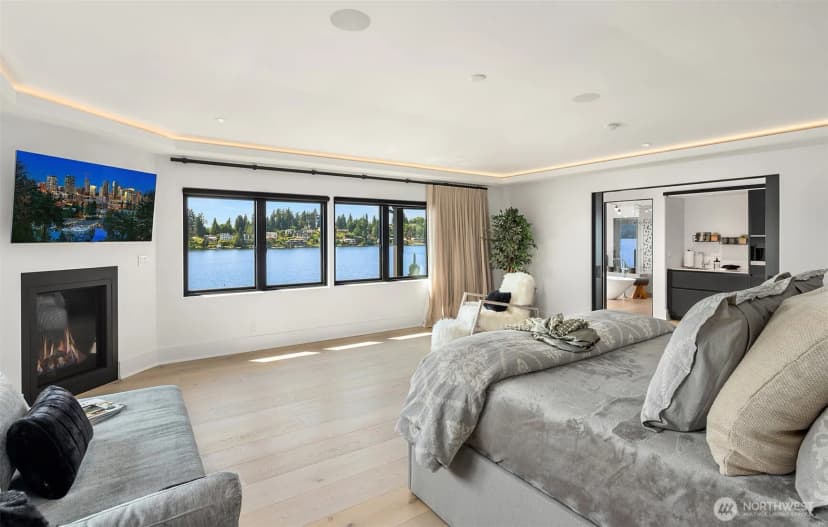 Property photo for 9205 Se Shoreland Drive, Bellevue photo 15