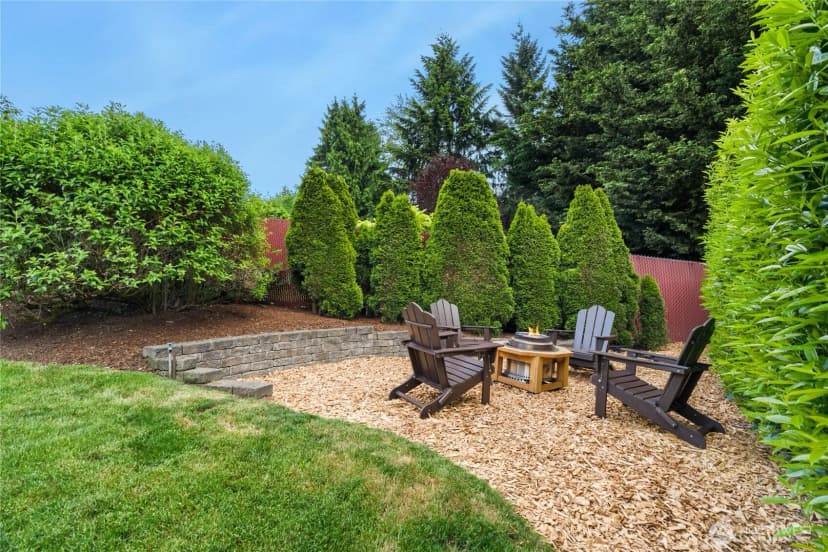Property photo for 2017 Jones Circle Se, Renton photo 32