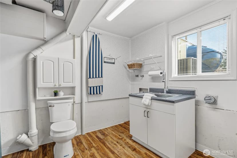 Property photo for 2017 Jones Circle Se, Renton photo 29