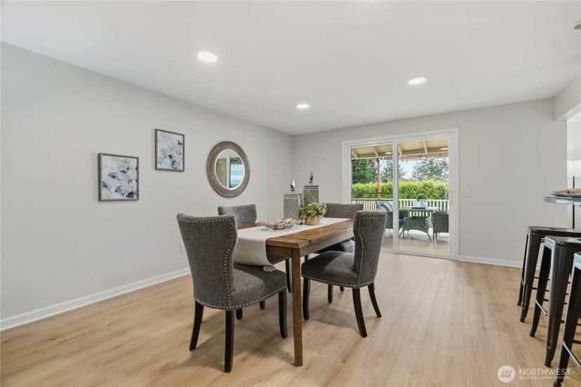 Property photo for 2017 Jones Circle Se, Renton photo 10